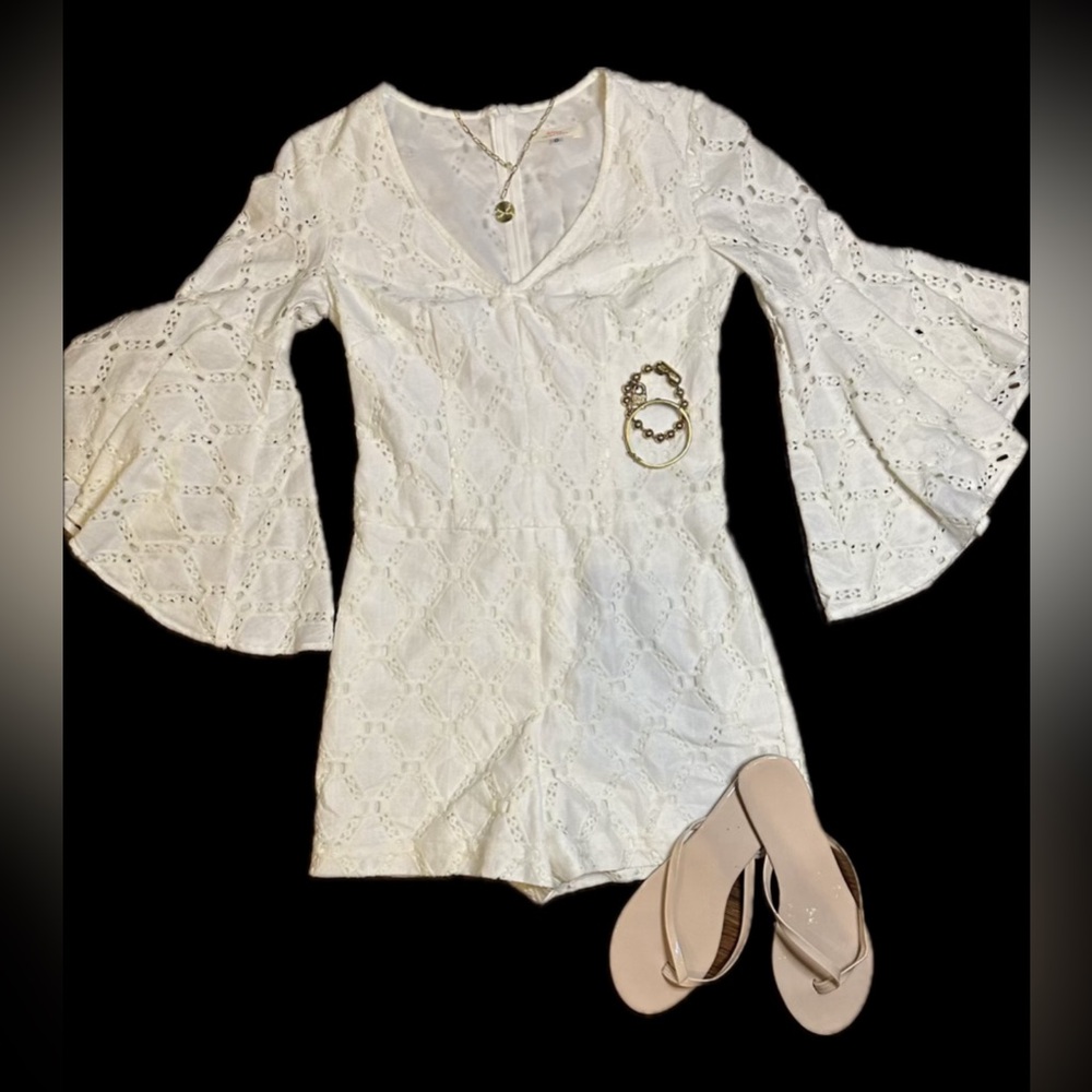 Trina Turk V-Neck Flare Bell Sleeve Romper Women's Size 0